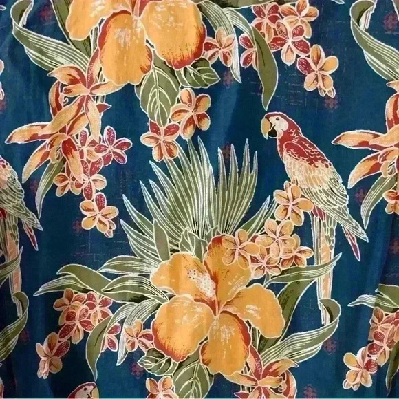 Margaritaville Men’s Size Large Floral Button Up Hawaiian Shirt Hibiscus Parrot - Picture 4 of 4